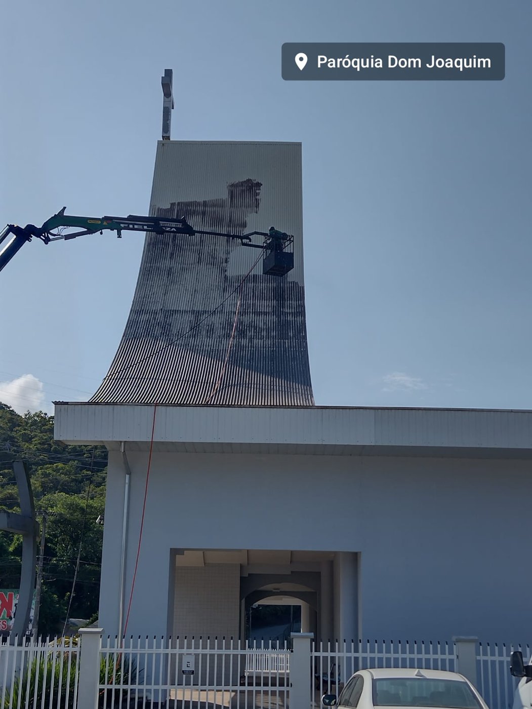 Estrutura em altura antes da limpeza técnica
